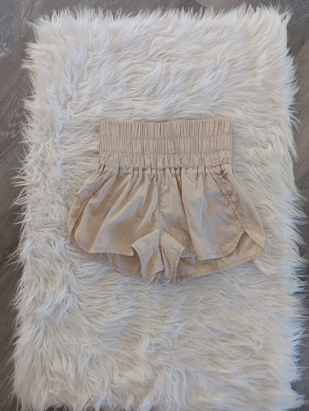 Free People Movement Tahitian Vanilla High Waist Way Home Smock Waist Shorts XS - Picture 9 of 11